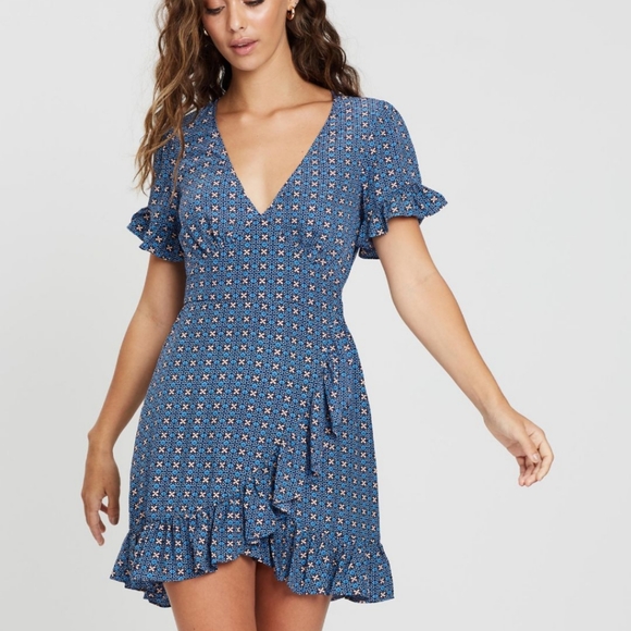 Tigerlily Size 8 Dress - Picture 2 of 7